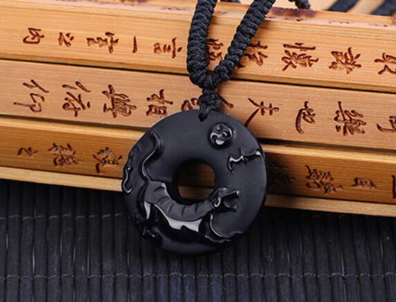 属虎的佩戴什么好